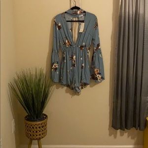 Floral Blue Long Sleeve Choker V-Neck Romper